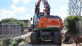 Rijplaten opruimen #63 Liebherr 914 compact met Engcon draaikantelstuk