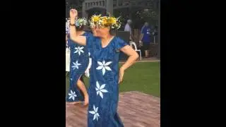 Aunties dancing Mou Piri - Cook Island love song
