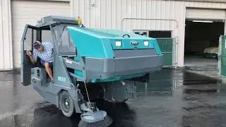 Tennant 800 Turbo Diesel Sweeper