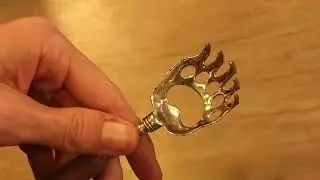 Bear Claw Back Scratcher   Extendable Metal Back Scratcher