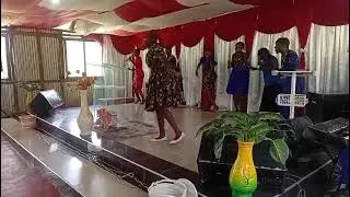 Mpeni Bwana Utukufu na nguvu