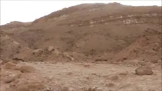 Israel desert - Small crater