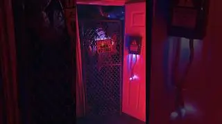 Fenced In Hi-Voltage Zombie and High Voltage Junction Box Spirit Halloween 2017 rare #halloweenprop