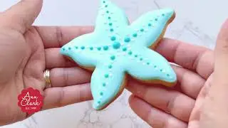 Decorating a Starfish Sugar Cookie