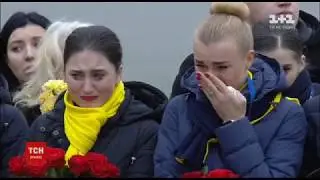 1+1 - Не плачь. - Не плачу. Ты кто? - Я ангел.