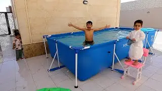 عبودي اول مره يشوف مسبح كبير شوفوا ايش سوا !