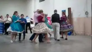 Decatur 8ers Snowflake Square Dance, sample of singing calls featuring Robert Walker calling.mp4