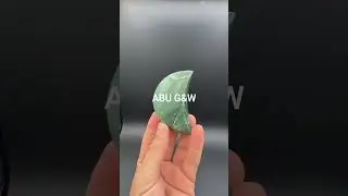 Natural Nephrite Moon Carving 🌙 | 135g Handcrafted Gem Art | #Nephrite #MoonCarving #GemstoneArt