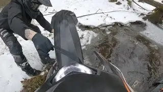 Winter river exploration on Enduro EXC 300 TPI Husqvarna FE 350