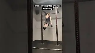 One arm weighted chin-up with+6kg💪#calisthenics #motivation #progress #foryou #fyp #viral #ytshorts