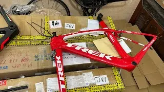 Về xe Trek Mỹ, sườn Trek Mỹ madone, group Sram... rất ngon. lh 0377.601.559