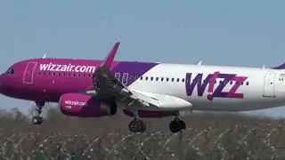 27 minutes of airplanes in Vilnius airport on 13-14 April 2019