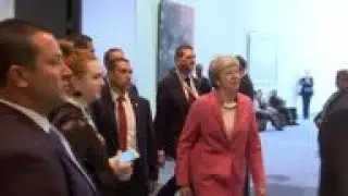 May meets Juncker on sidelines of EU Arab summit
