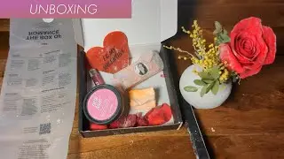 Lush Fresh and Flowers Subscription Unboxing - February 2022