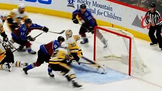 Matt Murray stretches out the left pad to rob Sven Andrighetto