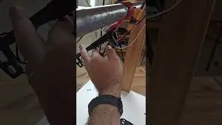 Pêndulo com Giroscópio para Estabilizar o Vôo #shorts