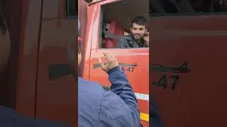 आख़िर इस Sticker का राज़ क्या है? Truck Driver क्यों लगाते हैं? #sticker #truckdriver #shorts