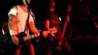 'Little Wonders' by Breitenbach (live at Elfer Music Club)