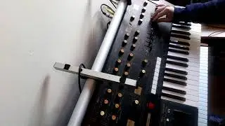 Yamaha CS20M synth being sequenced by Elektron Analog Keys