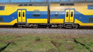 Virmm vertrekt van station weert richting Eindhoven #train #railway #nederlandsespoorwegen