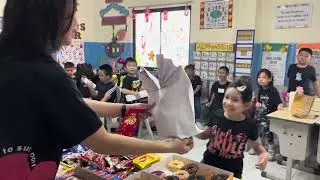 Tukar kado di kelas 1 sd mas elang