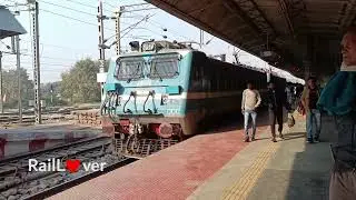 DDU WAG7 Twin Electric Loco passing at Ranchi Station