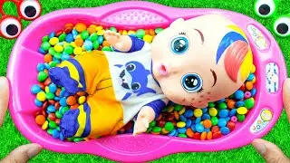 16 Minutes Candy ASMR Compilation, Rainbow Candy Bath Tub Relax