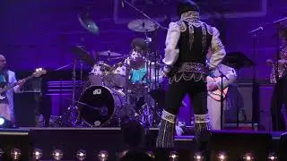 Bill Cherry intros EAS Band - video by Susan Quinn Sand