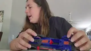Putting together a Hot Wheels Cadillac Car Lego Set🚘💙