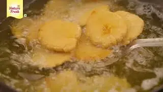 Thekua with NatureFresh Soyabean Oil