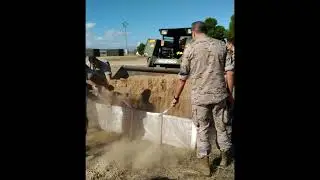 MILITARY FORTIFICATION HESCO OR DEFENSIVE BARRIER CONTFLEXDIQUE