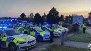 Emergency services clapping for nhs