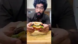 Crunchy Paneer Burger 😁😋 #warloop #cooking