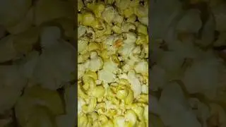 #popcorn #magicbutter #act2popcorn #act2 #theaterjunction #theater #moviefell #asmreating#foodshorts