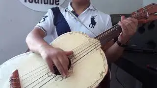 Guitarrón 