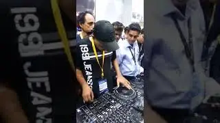 Free style scratch with legend grandmaster jo azaredo at palm expo 2019 (DJ johney)