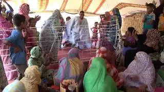 Wedding reception - Oasis of Sahara, Mauritania / 사하라 오아시스 마을의 결혼식 피로연3 - 다히의 춤