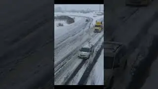 SNOWY Freightliner Penske Truck Leasing President's Choice&reg; Trailer