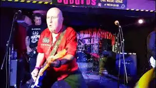 999 at Undercover Fest at The Holroyd, Guildford playing 'Homicide' on Sat. 16/10/21.