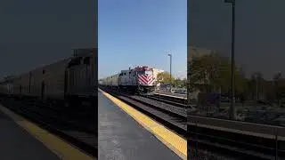 Amazing horn show from inbound and outbound metra train