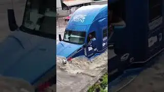Torrential rain causes flooding in Mexico #mexico #storm #flooding
