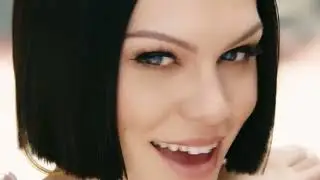Jessie J - Flashlight (from Pitch Perfect 2), cover by Gloria Holland (Explicit)