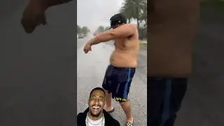 Dark skins vs light skins when it&rsquo;s raining 🤣 #shorts #hoodcomedy
