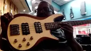 MITCHELL GUITARS FB 700 QNT Bass 