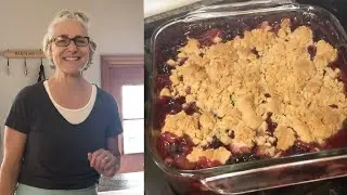 Sarah Makes a Rhubarb-Berry Crisp at Home #StayHome #WithMe