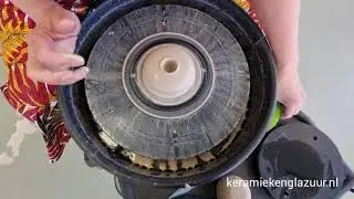 Pottenbakken, de basis het maken van een schaal