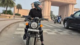 # #Vlogging ##hunter 350## bhut petrol khati hai yaar## pr koi baat nhi## hai to apni,## fullenjoy 🙏