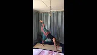 Kids Yoga Hairy Maclary story time