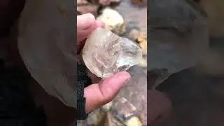 Finding Natural Beautiful Quartz Crystal Gemstone In River #mining #naturalamethyst #crystallized