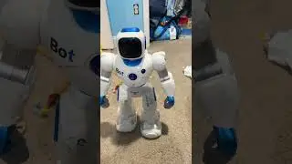 Robot laughing, buffer one ￼